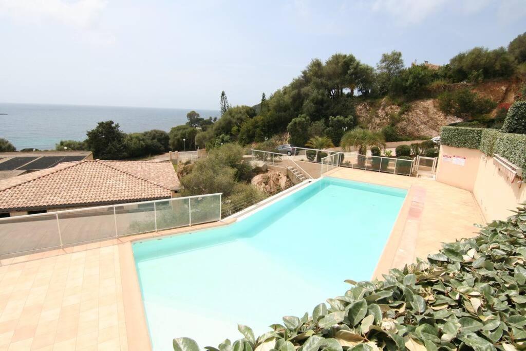 Ajaccio Maison Bord De Mer Dans Residence Avec Piscine Екстериор снимка